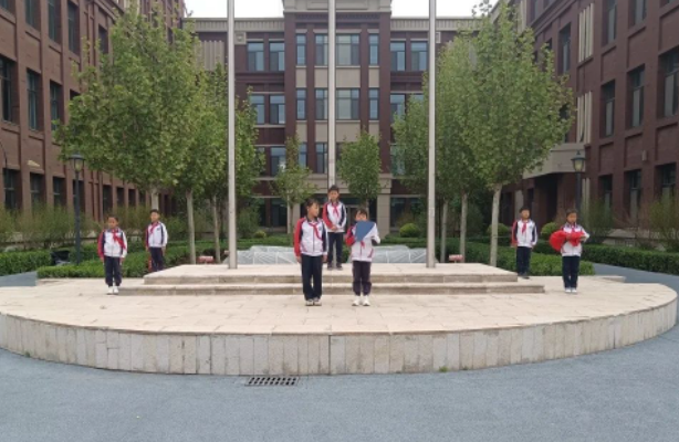 荣辰小学“读书日”主题活动报道-拓空间学习分享